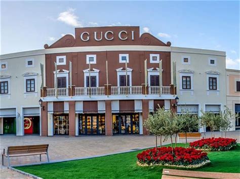 outlet village agira